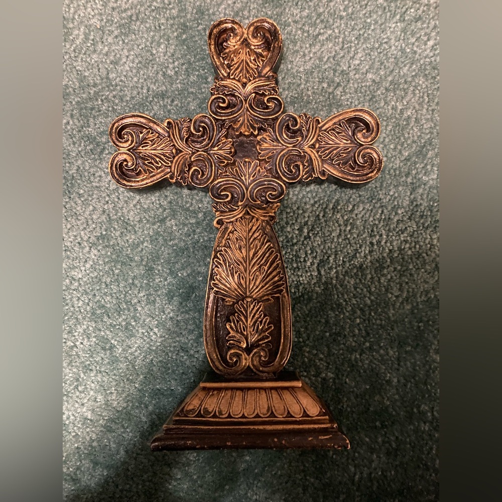 Madison Elegant Cream and Black Decorative Piece